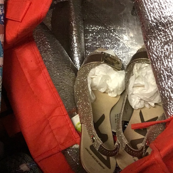 Like new low wedge sling back evening heels. Glitter - Picture 3 of 4